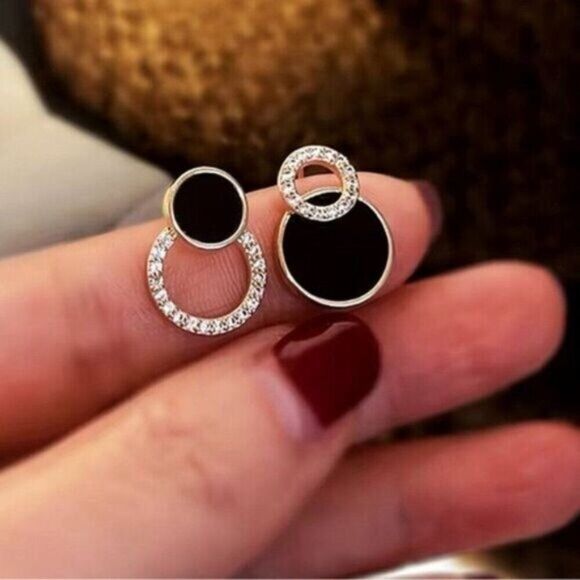 Contrast Black Rhinestone Earrings - Picture 1 of 3